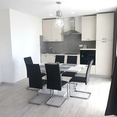 Lasan Apartment *